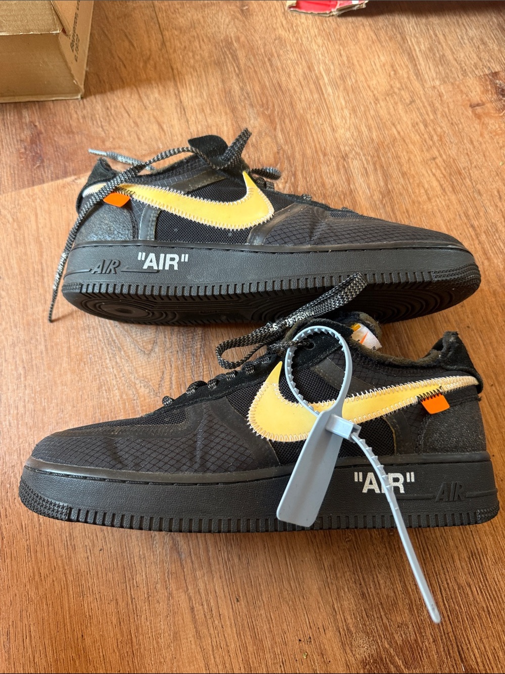 Off white Air Force’s sz 8.5